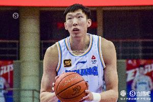 周琦自宣：近日训练中眼部伤势反复 已影响到视觉 暂时无法出战