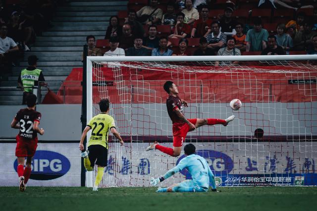 亚博体育官网-决定冠军走势的解围！穆帅心有余悸盛赞李昂颜骏凌