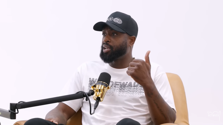 亚博体育官网-韦德：安芬尼·西蒙斯有利拉德的影子，他能为绿军得分和注入活力