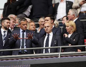 亚博游戏官网-列维离职内幕：迫使父亲下台的继承之战？热刺新时代有了新投资