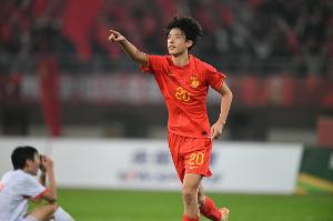 记者赞朱鹏宇：黎兵转世灵童重现大连，国足中锋位置快来人了