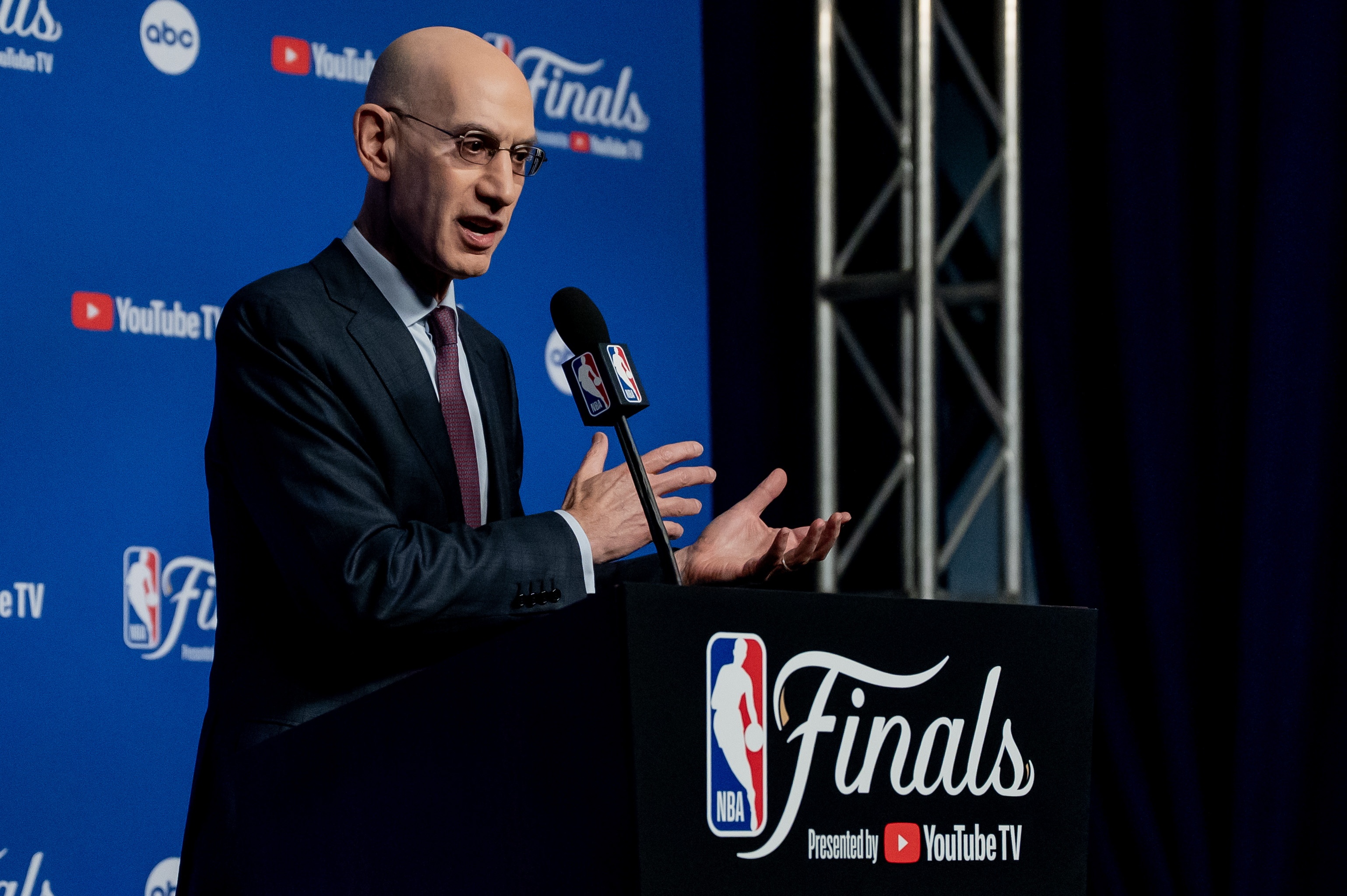 亚博游戏官网-赛季报销谁最惨？火箭连失两大将 ACL重灾区 巴特勒遗憾比尔唏嘘